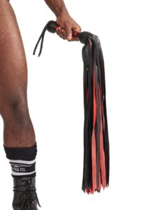 Mister B - Impact Premium Nahka-Flogger, Musta-Punainen